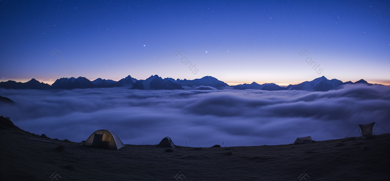 牛背山夜晚蓝色的星空下山峰上的帐篷,高清,摄影图,摄影图片,图片大全,摄影图免费下载